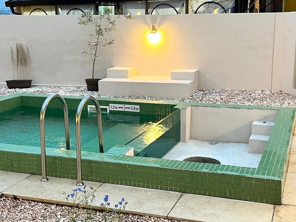 Jeju Aewol Enoch Pool Villa Gasthuis